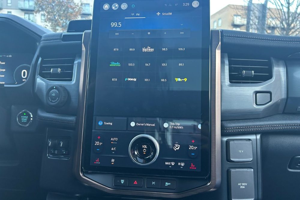 Ford F-150 for sale - infotainment screen